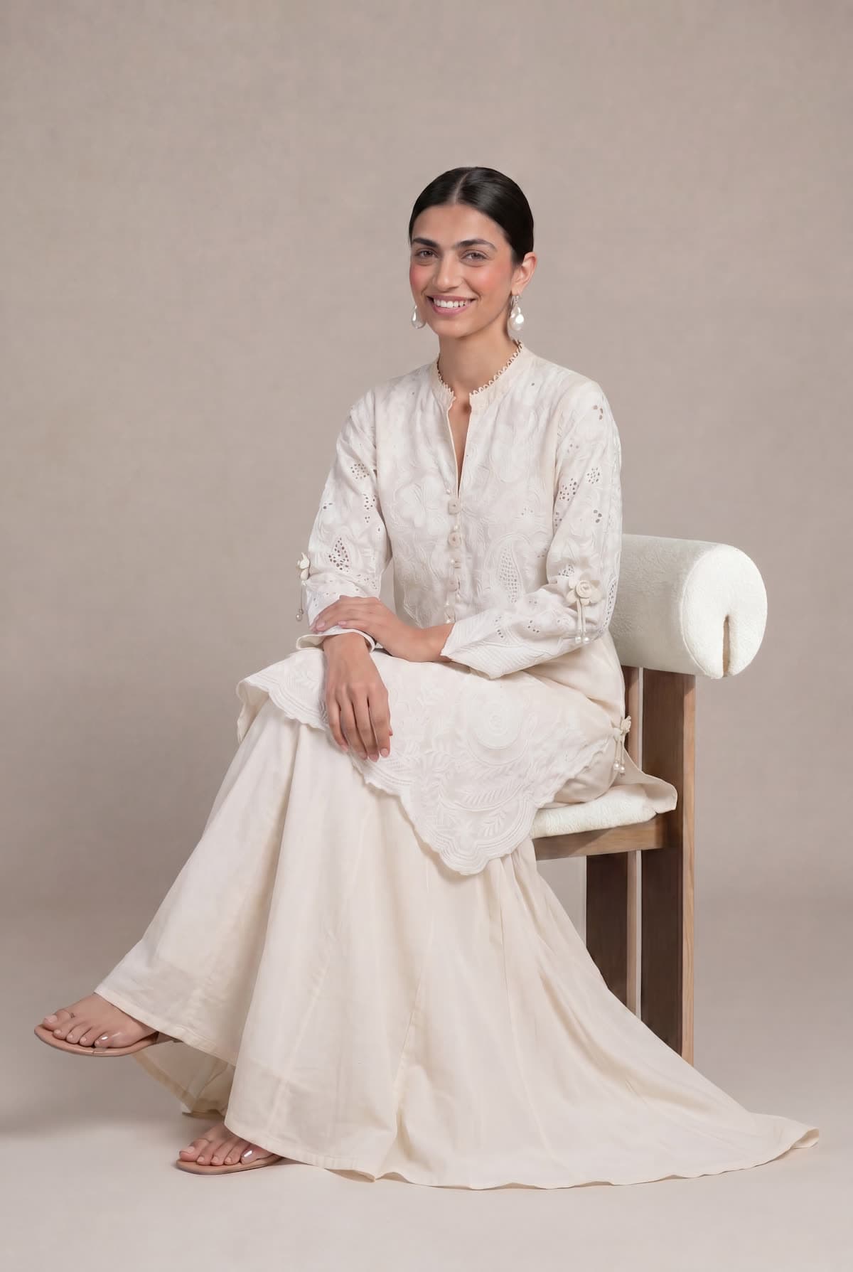 Khaadi · White visual 1
