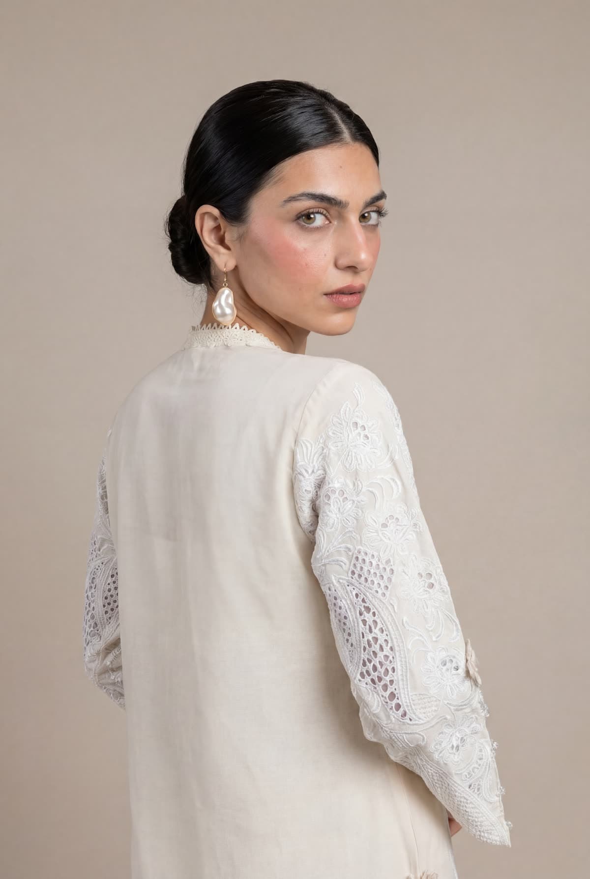Khaadi · White visual 5